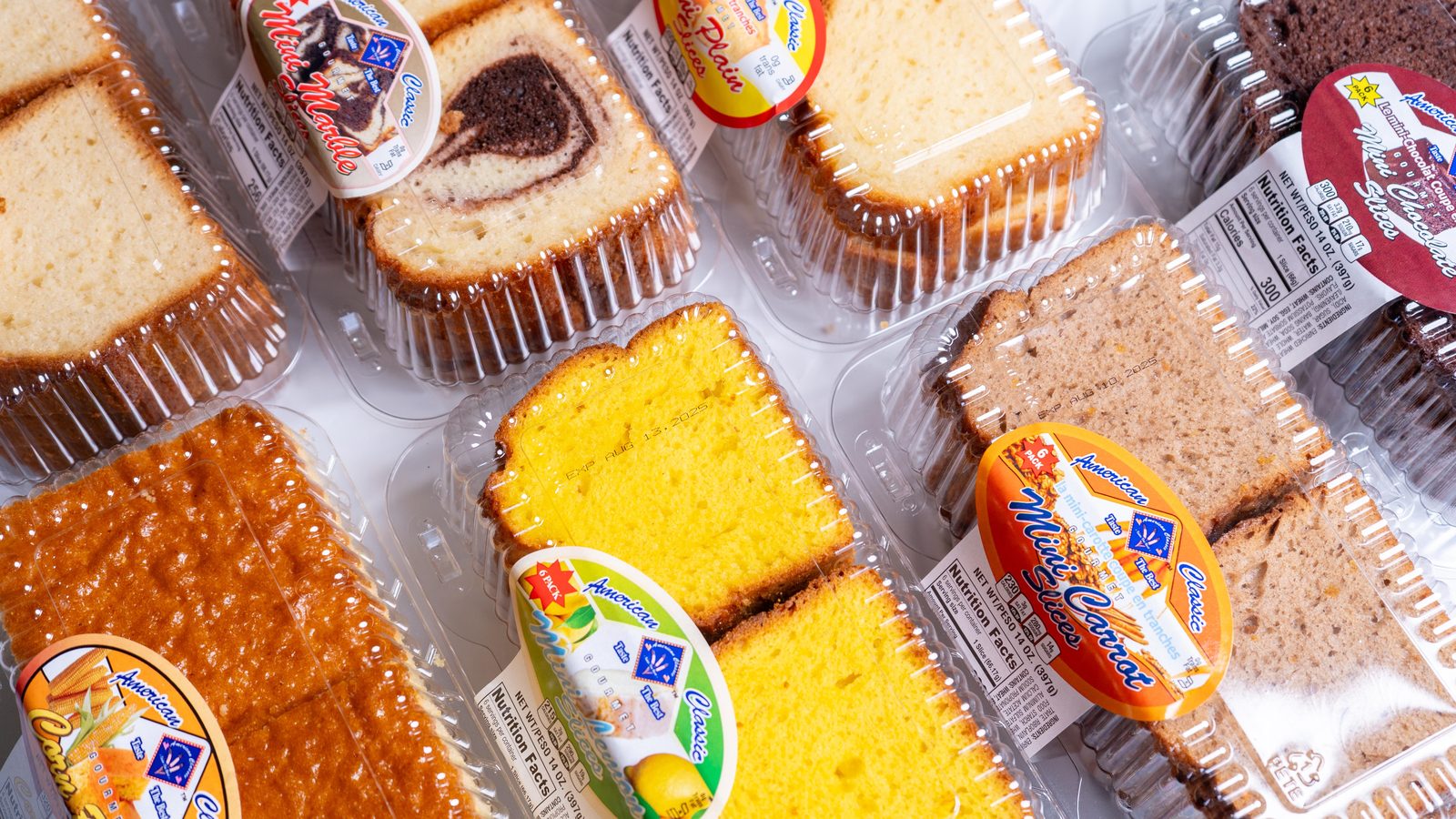 American Classic sliced pound cake in clamshell packs